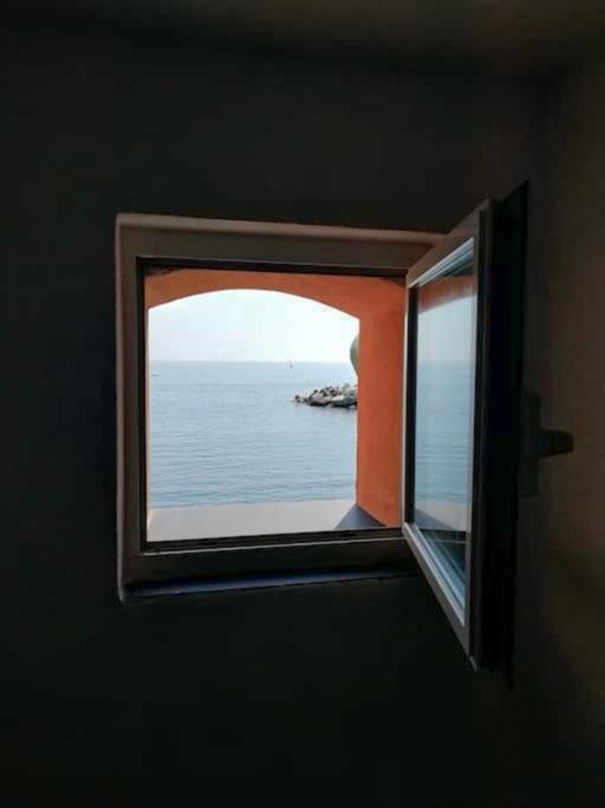 Casa Sulla Spiaggia Di Boccadasse Genova Kültér fotó